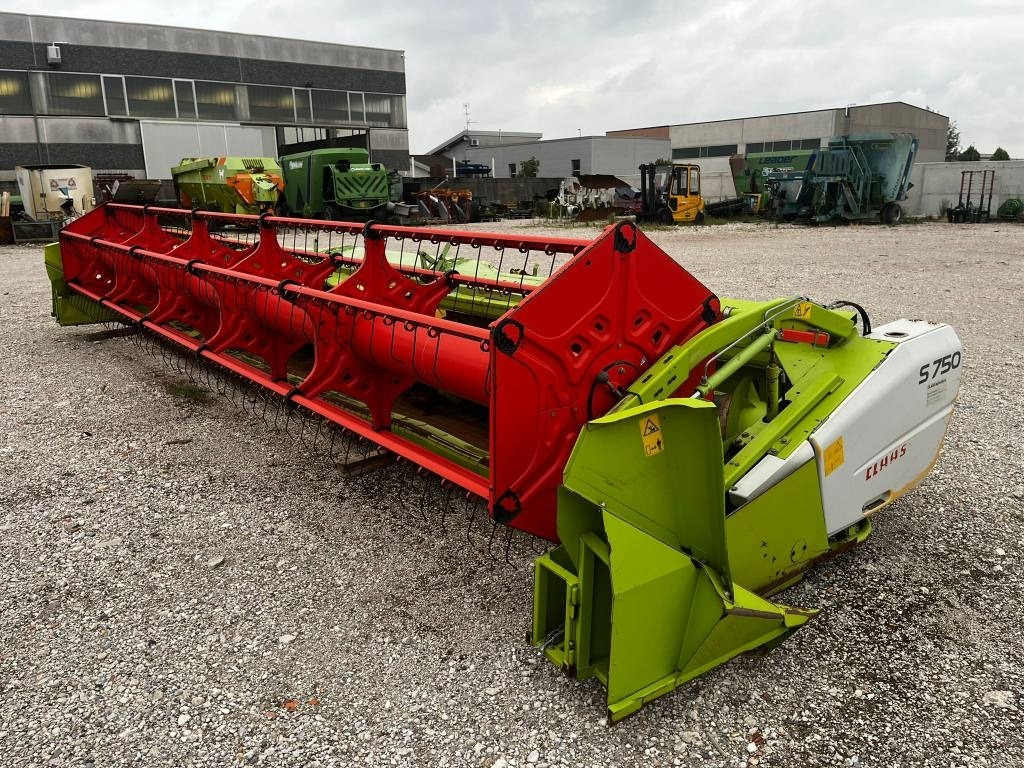 Claas S 750  - Kombainu papildaprīkojums: foto 4 Claas S 750  - Kombainu papildaprīkojums: foto 4