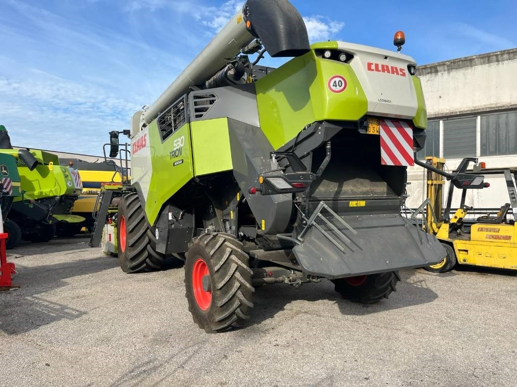 Labības kombains Claas TRION 530 MONTANA: foto 21