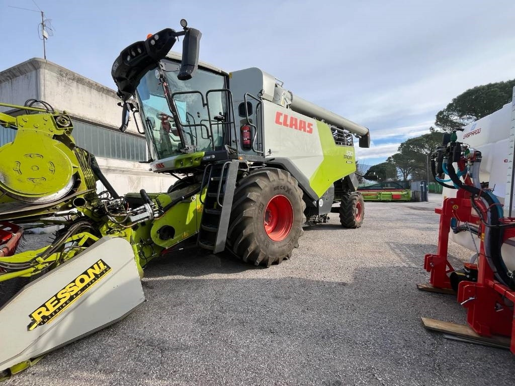 Labības kombains Claas TRION 530 MONTANA: foto 8