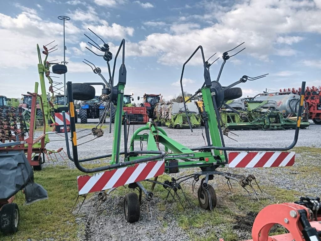 Deutz-fahr 5521  - Ruļļu ietinējs: foto 2 Deutz-fahr 5521  - Ruļļu ietinējs: foto 2