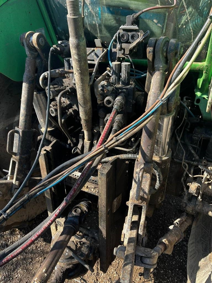 Deutz-fahr AGROTRON 6.30 - Traktors: foto 5 Deutz-fahr AGROTRON 6.30 - Traktors: foto 5