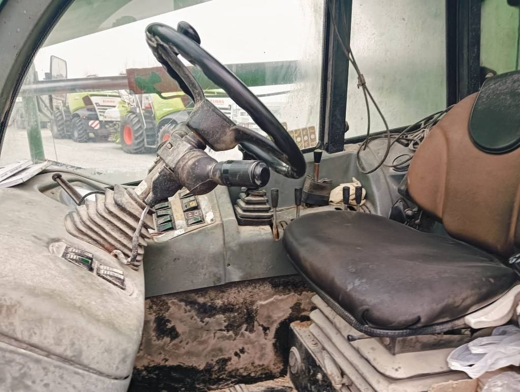 Faresin LEADER 2600 - Lopbarības mikseris: foto 3 Faresin LEADER 2600 - Lopbarības mikseris: foto 3