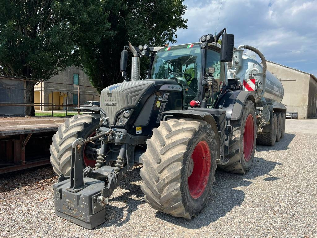Fendt 720 - Traktors: foto 1 Fendt 720 - Traktors: foto 1