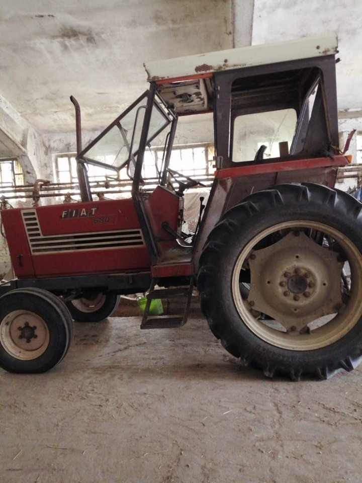 Fiat 680 - Traktors: foto 3 Fiat 680 - Traktors: foto 3