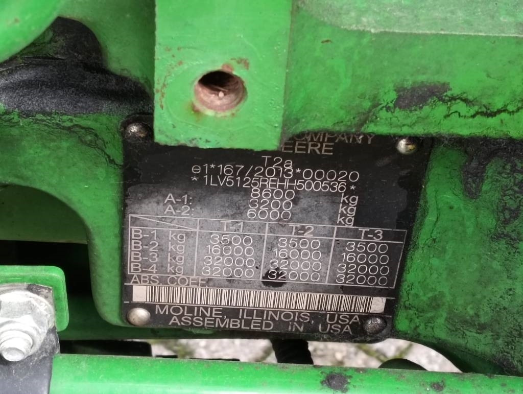 John Deere 5125 R - Traktors: foto 3 John Deere 5125 R - Traktors: foto 3