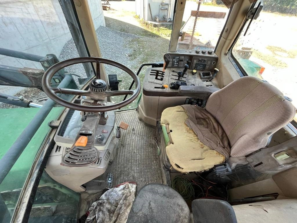 John Deere 6310 - Traktors: foto 3 John Deere 6310 - Traktors: foto 3