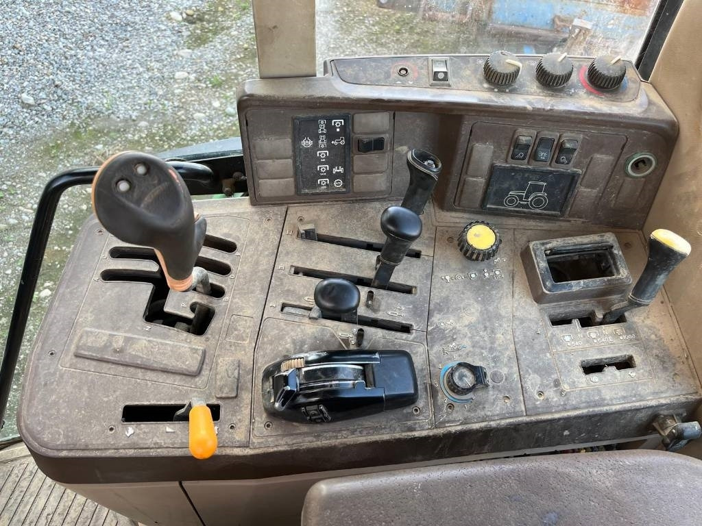 John Deere 6310 - Traktors: foto 4 John Deere 6310 - Traktors: foto 4