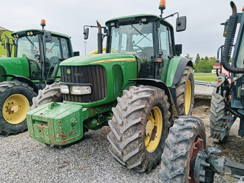 John Deere 6920 - Traktors: foto 3 John Deere 6920 - Traktors: foto 3