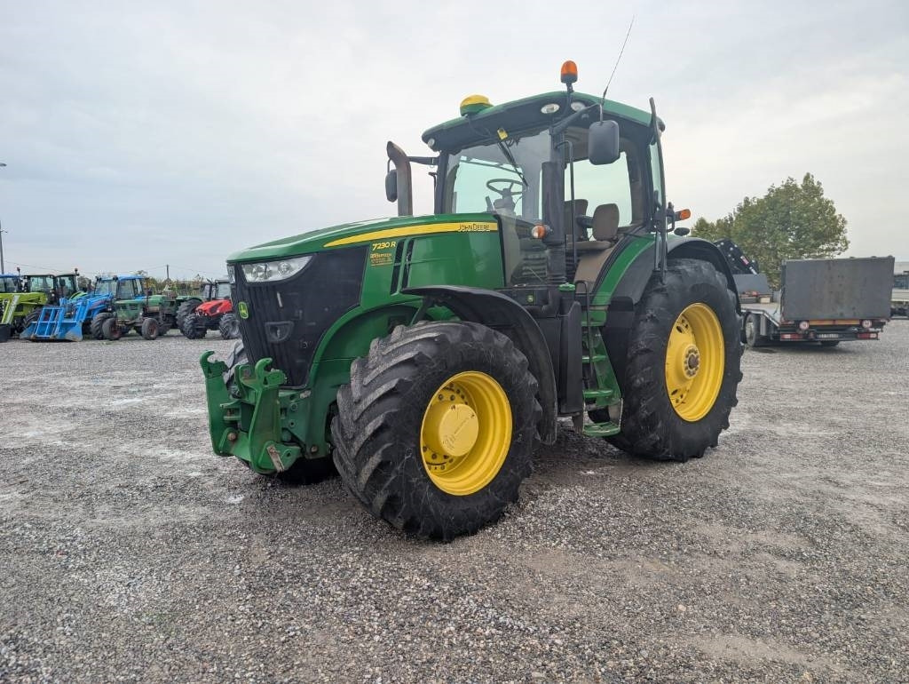 John Deere 7230 R - Traktors: foto 3 John Deere 7230 R - Traktors: foto 3