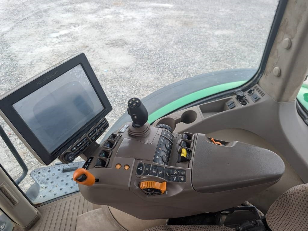 Traktors John Deere 7230 R: foto 11 Traktors John Deere 7230 R: foto 11