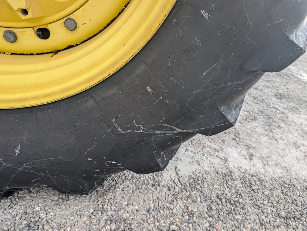 Traktors John Deere 7230 R: foto 14 Traktors John Deere 7230 R: foto 14