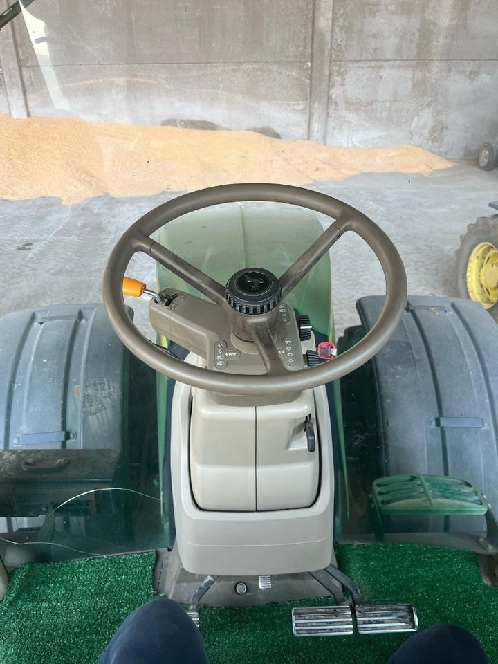 John Deere 7230 R  - Traktors: foto 3 John Deere 7230 R  - Traktors: foto 3