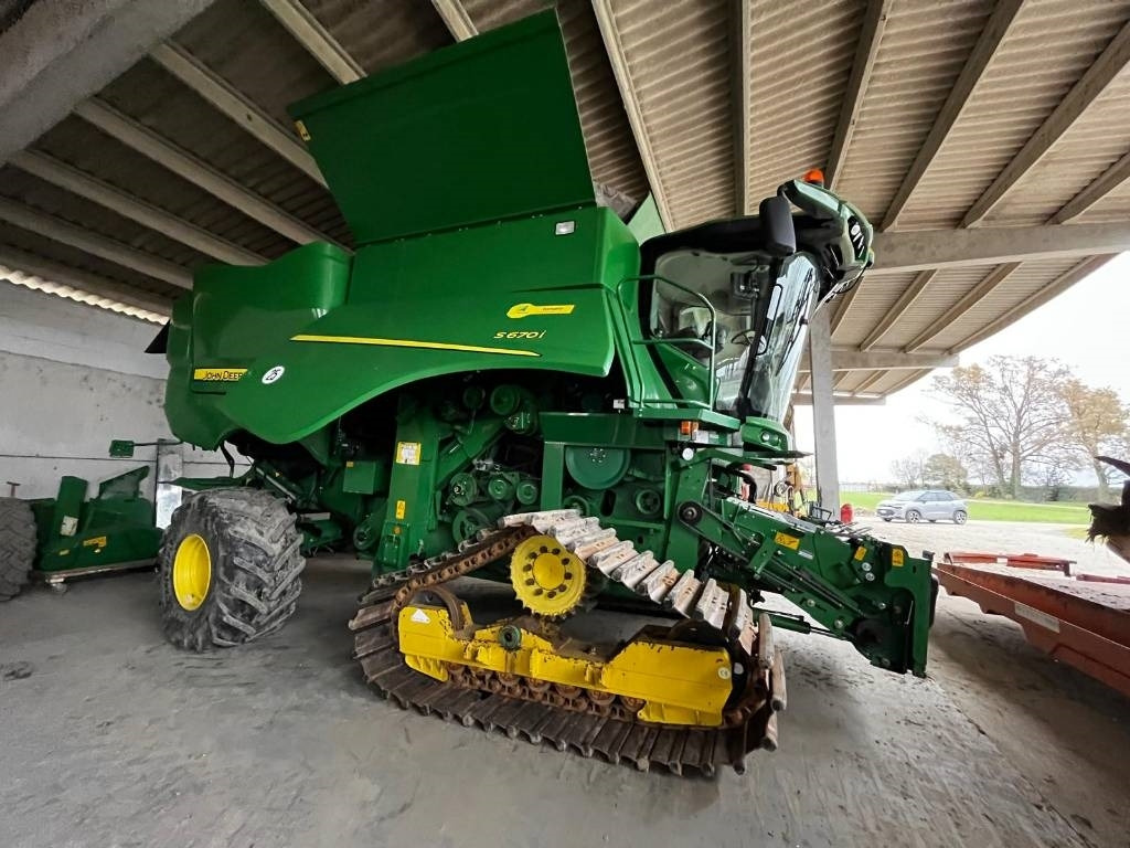 John Deere S 670 i RISO - Labības kombains: foto 1 John Deere S 670 i RISO - Labības kombains: foto 1