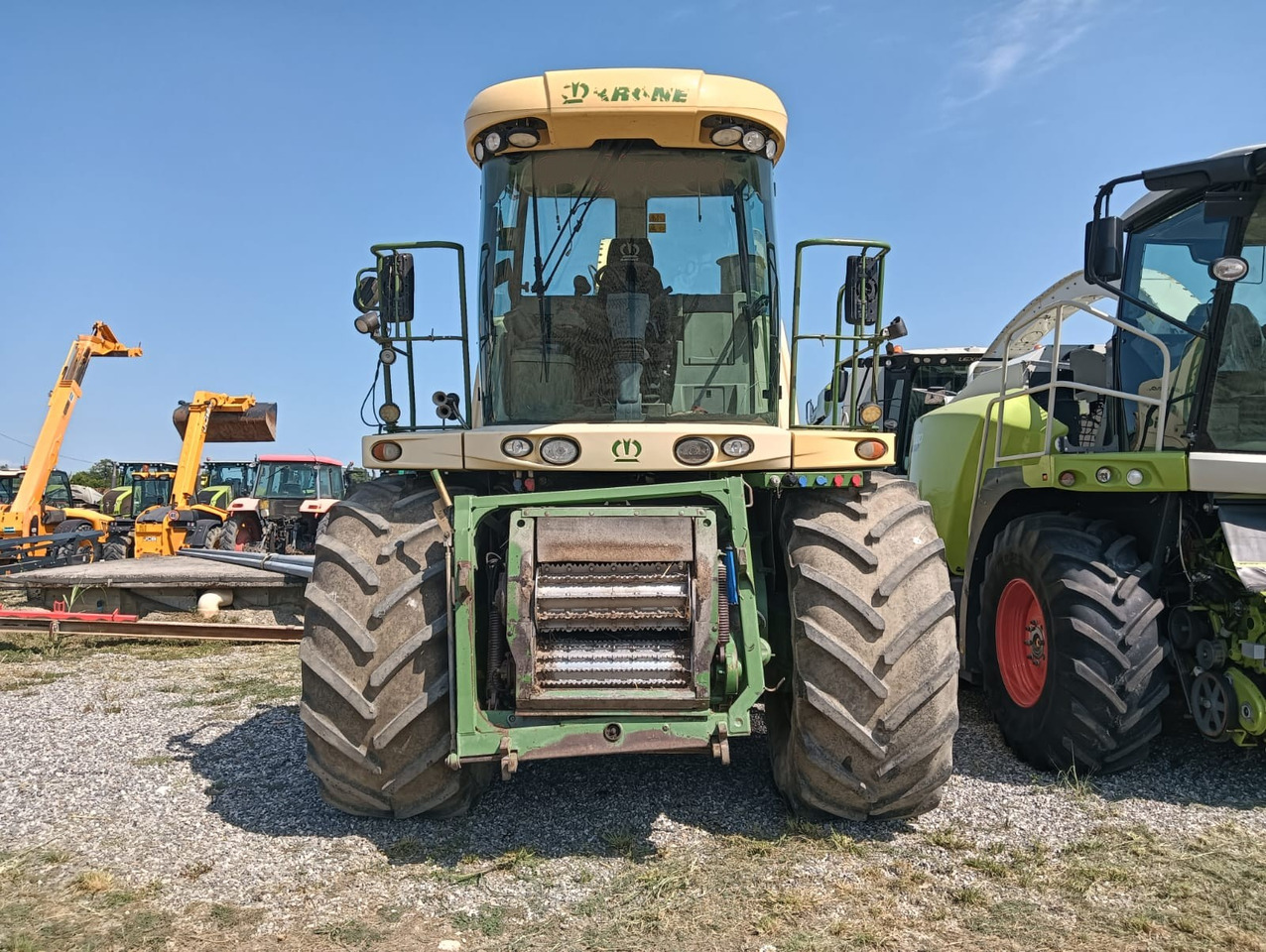 KRONE BIG X 850 - Lopbarības kombains: foto 2 KRONE BIG X 850 - Lopbarības kombains: foto 2