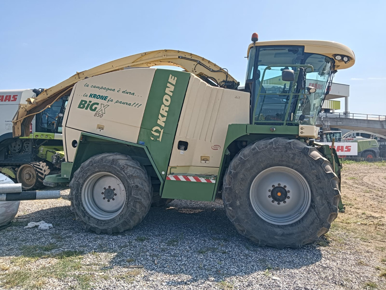 KRONE BIG X 850 - Lopbarības kombains: foto 4 KRONE BIG X 850 - Lopbarības kombains: foto 4