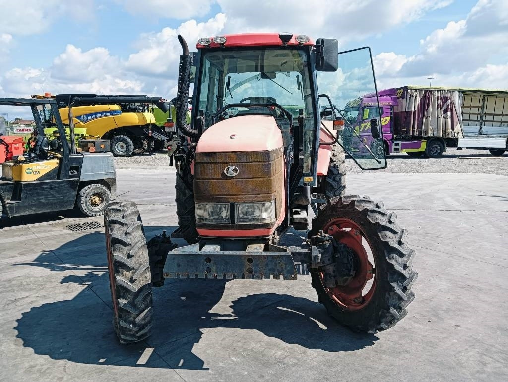Kubota M 128 X - Traktors: foto 2 Kubota M 128 X - Traktors: foto 2