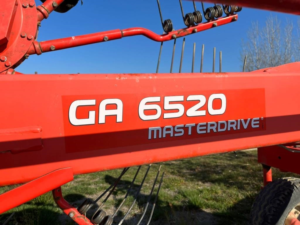 Kuhn 6520 - Ruļļu ietinējs: foto 2 Kuhn 6520 - Ruļļu ietinējs: foto 2