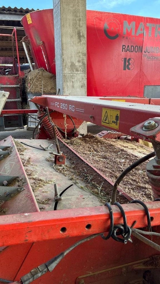 Kuhn FC 250 R G - Pļāvējs: foto 4 Kuhn FC 250 R G - Pļāvējs: foto 4