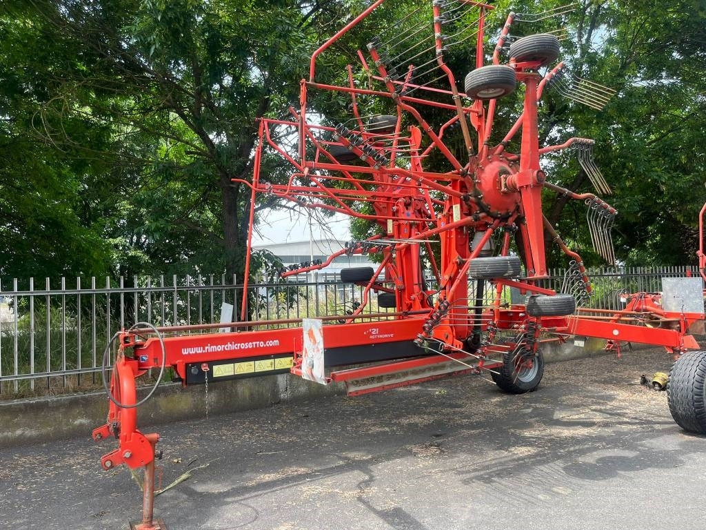 Kuhn GA 8121 - Vālotājs/ Ārdītājs: foto 3 Kuhn GA 8121 - Vālotājs/ Ārdītājs: foto 3