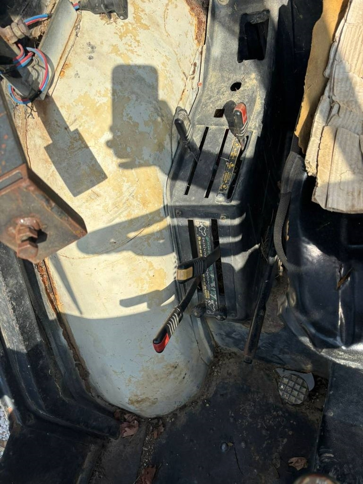 Lamborghini 600 V DT - Traktors: foto 3 Lamborghini 600 V DT - Traktors: foto 3