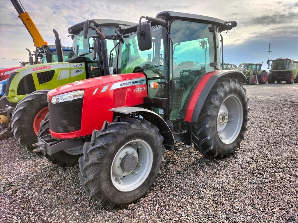 Massey Ferguson 4709 - Traktors: foto 2 Massey Ferguson 4709 - Traktors: foto 2