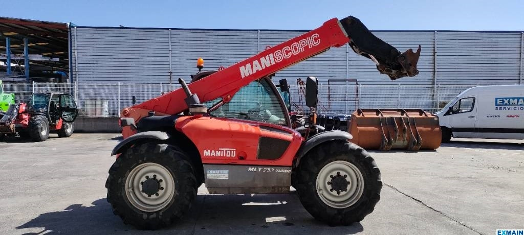 Manitou MLT 731T - Teleskopiskais iekrāvējs: foto 3 Manitou MLT 731T - Teleskopiskais iekrāvējs: foto 3