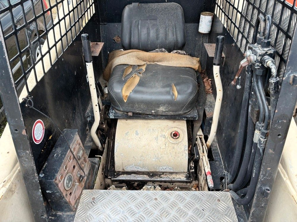 Bobcat 825 - Riteņu iekrāvējs: foto 4 Bobcat 825 - Riteņu iekrāvējs: foto 4