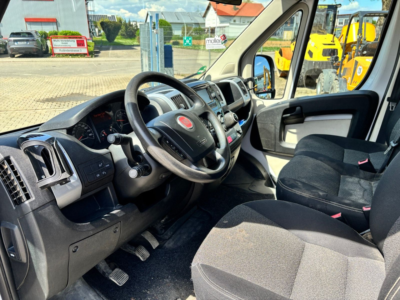 Fiat Ducato Pritsche - Automašīna ar kravas platformu: foto 4 Fiat Ducato Pritsche - Automašīna ar kravas platformu: foto 4