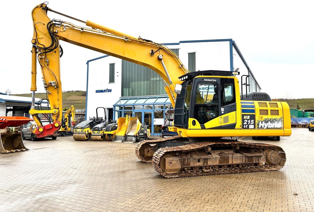 Komatsu HB215LC-3 - Kāpurķēžu ekskavators: foto 1 Komatsu HB215LC-3 - Kāpurķēžu ekskavators: foto 1