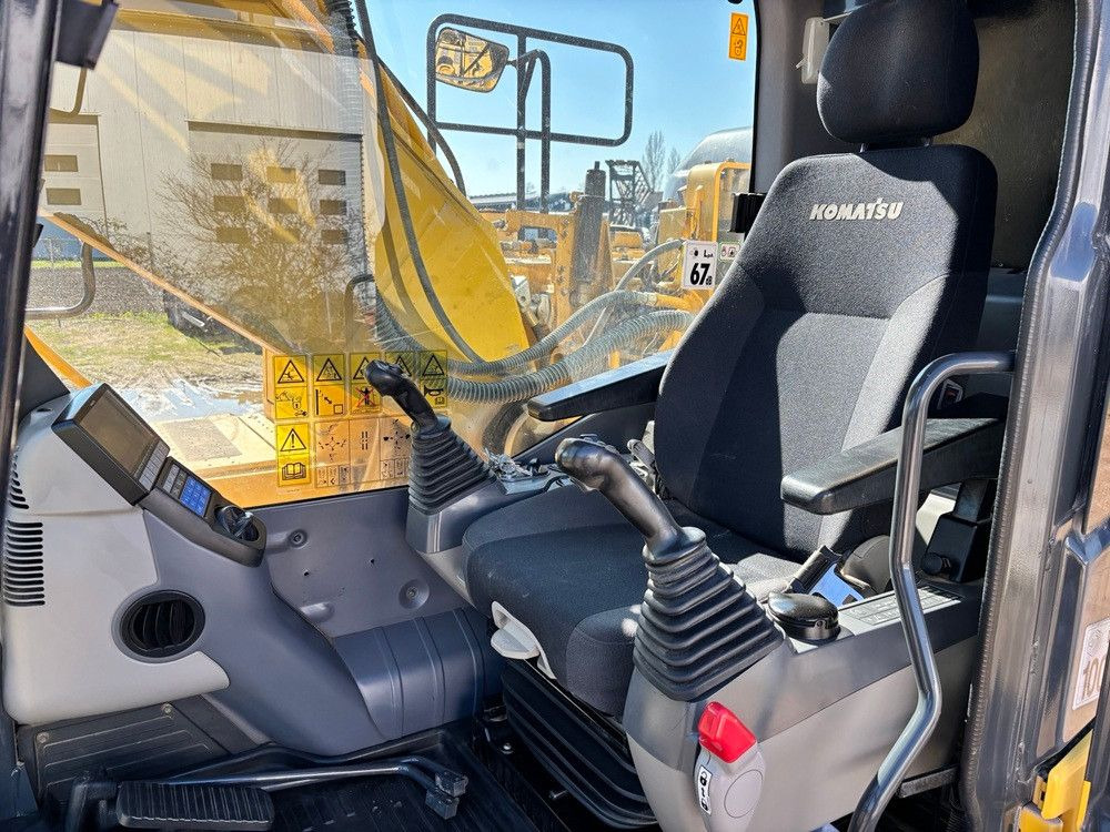 Komatsu PC210LC-11 - Kāpurķēžu ekskavators: foto 4 Komatsu PC210LC-11 - Kāpurķēžu ekskavators: foto 4