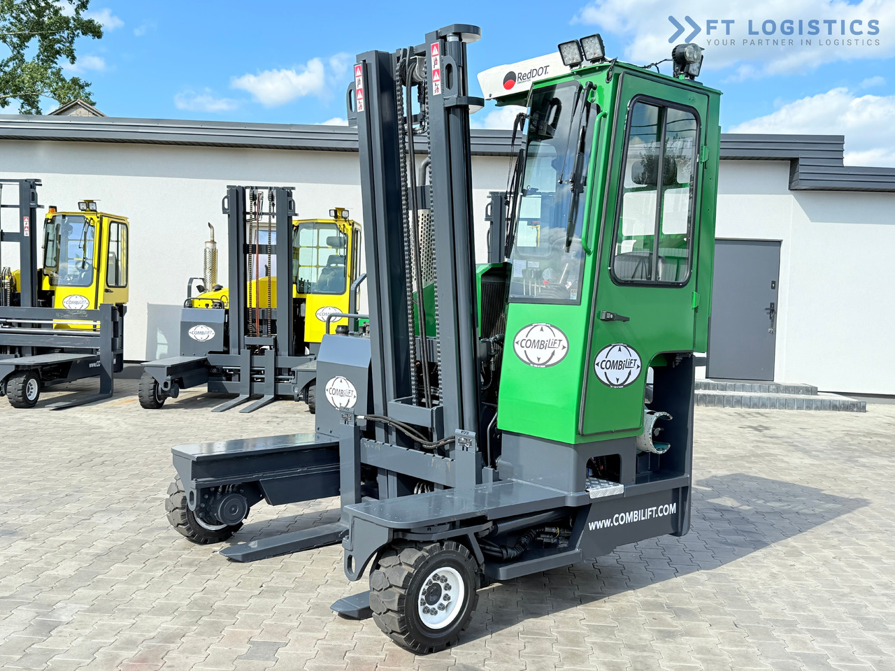 COMBILIFT C3500 / DUPLEX 4100MM / GAS / EXTENDABLE FORKS / CABIN / HEATING + AIR CONDITIONING / LIKE NEW - Četru pušu autokrāvējs: foto 1 COMBILIFT C3500 / DUPLEX 4100MM / GAS / EXTENDABLE FORKS / CABIN / HEATING + AIR CONDITIONING / LIKE NEW - Četru pušu autokrāvējs: foto 1