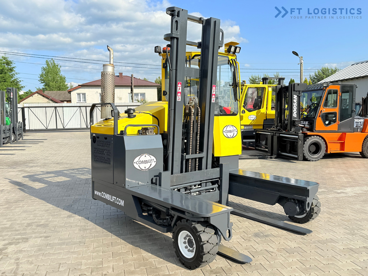 COMBILIFT C4000 / DIESEL / DUPLEX - 4100MM / FORK POSITIONER / ONLY 2951 MTH / LIKE NEW - Četru pušu autokrāvējs: foto 5 COMBILIFT C4000 / DIESEL / DUPLEX - 4100MM / FORK POSITIONER / ONLY 2951 MTH / LIKE NEW - Četru pušu autokrāvējs: foto 5
