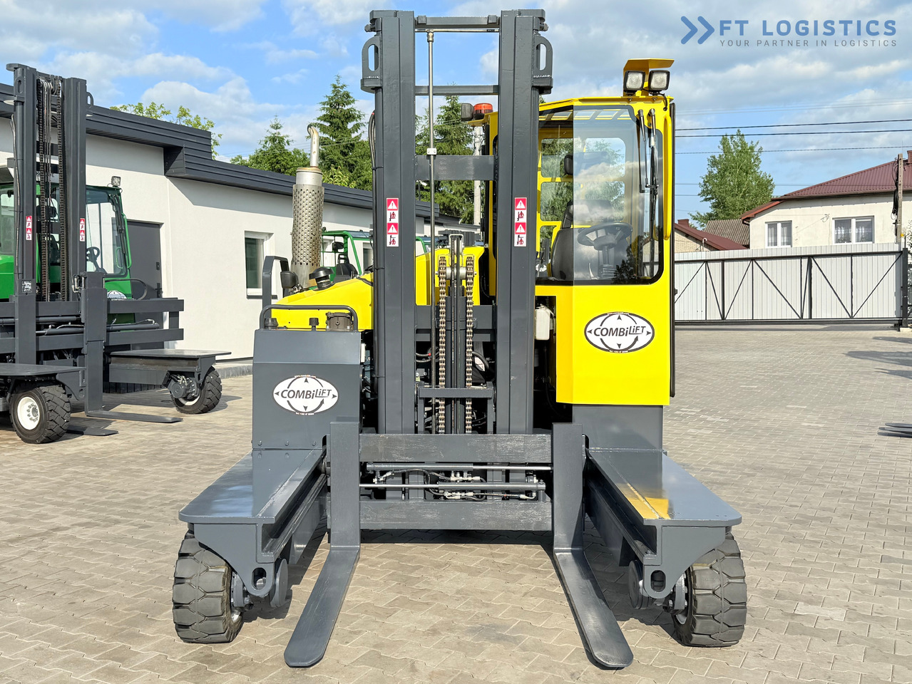 COMBILIFT C4000 / DIESEL / DUPLEX - 4100MM / FORK POSITIONER / ONLY 2951 MTH / LIKE NEW - Četru pušu autokrāvējs: foto 4 COMBILIFT C4000 / DIESEL / DUPLEX - 4100MM / FORK POSITIONER / ONLY 2951 MTH / LIKE NEW - Četru pušu autokrāvējs: foto 4