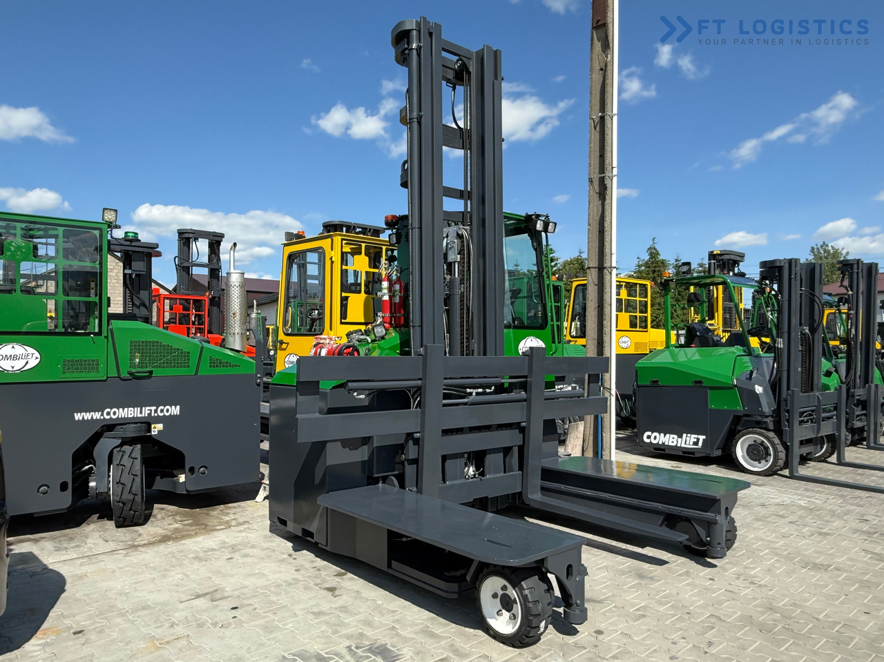 COMBILIFT C5000E / ELECTRIC / TRIPLEX 8300MM / FULL FREE LIFT / WIDE POSITIONER / FORK SIDESHIFT / BATTERY LIKE NEW - Četru pušu autokrāvējs: foto 4 COMBILIFT C5000E / ELECTRIC / TRIPLEX 8300MM / FULL FREE LIFT / WIDE POSITIONER / FORK SIDESHIFT / BATTERY LIKE NEW - Četru pušu autokrāvējs: foto 4