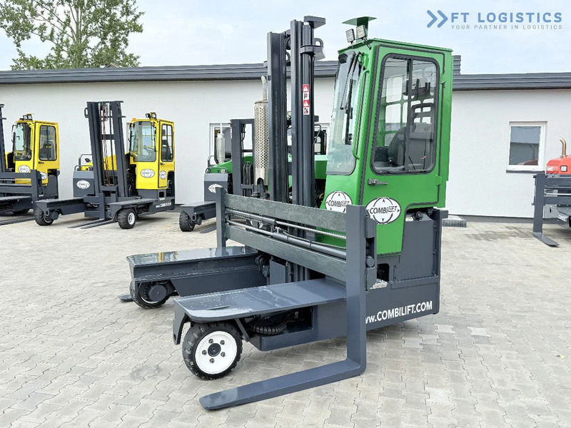 Combilift C3000 / DIESEL / DUPLEX - 4000MM / WIDE FORK POSITIONER 2700MM / FULL HEATED CABIN / ONLY 6905H / CONDITION - LIKE NEW! C3000 / - Četru pušu autokrāvējs: foto 2 Combilift C3000 / DIESEL / DUPLEX - 4000MM / WIDE FORK POSITIONER 2700MM / FULL HEATED CABIN / ONLY 6905H / CONDITION - LIKE NEW! C3000 / - Četru pušu autokrāvējs: foto 2