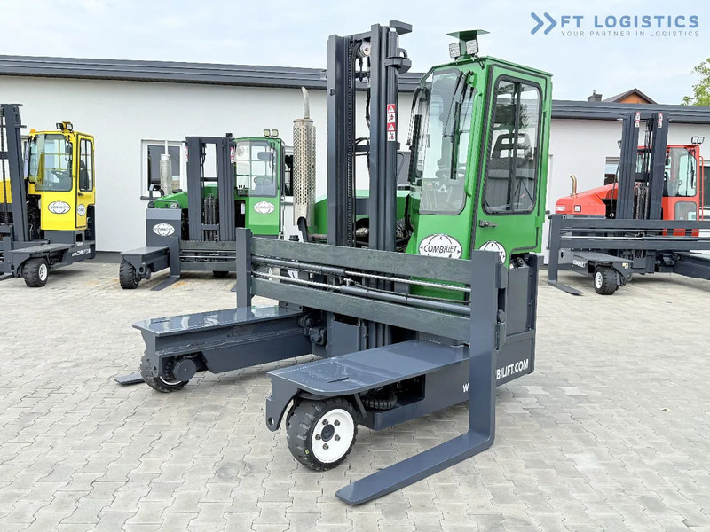 Combilift C3000 / DIESEL / DUPLEX - 4000MM / WIDE FORK POSITIONER 2700MM / FULL HEATED CABIN / ONLY 6905H / CONDITION - LIKE NEW! C3000 / - Četru pušu autokrāvējs: foto 1 Combilift C3000 / DIESEL / DUPLEX - 4000MM / WIDE FORK POSITIONER 2700MM / FULL HEATED CABIN / ONLY 6905H / CONDITION - LIKE NEW! C3000 / - Četru pušu autokrāvējs: foto 1