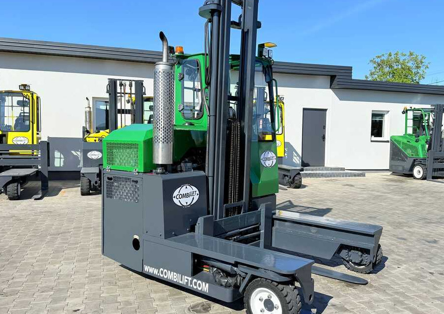 Combilift C3000 / DIESEL / DUPLEX - 4100MM / FREE-LIFT / CABIN / LIKE-NEW - Četru pušu autokrāvējs: foto 2 Combilift C3000 / DIESEL / DUPLEX - 4100MM / FREE-LIFT / CABIN / LIKE-NEW - Četru pušu autokrāvējs: foto 2