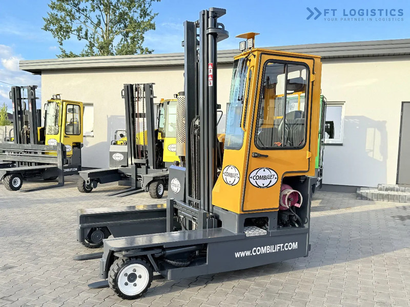 Combilift C3000 / GAS / DUPLEX 4500MM / ONLY 3096 HOURS / FORK SIDE SHIFT / FULL CABIN / EXCELLENT CONDITION / Wide range of four-way and - Četru pušu autokrāvējs: foto 2 Combilift C3000 / GAS / DUPLEX 4500MM / ONLY 3096 HOURS / FORK SIDE SHIFT / FULL CABIN / EXCELLENT CONDITION / Wide range of four-way and - Četru pušu autokrāvējs: foto 2