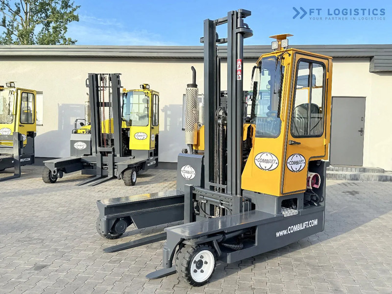 Combilift C3000 / GAS / DUPLEX 4500MM / ONLY 3096 HOURS / FORK SIDE SHIFT / FULL CABIN / EXCELLENT CONDITION / Wide range of four-way and - Četru pušu autokrāvējs: foto 1 Combilift C3000 / GAS / DUPLEX 4500MM / ONLY 3096 HOURS / FORK SIDE SHIFT / FULL CABIN / EXCELLENT CONDITION / Wide range of four-way and - Četru pušu autokrāvējs: foto 1