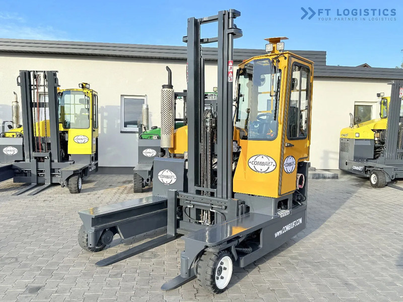 Combilift C3000 / GAS / DUPLEX 4500MM / ONLY 3096 HOURS / FORK SIDE SHIFT / FULL CABIN / EXCELLENT CONDITION / Wide range of four-way and - Četru pušu autokrāvējs: foto 3 Combilift C3000 / GAS / DUPLEX 4500MM / ONLY 3096 HOURS / FORK SIDE SHIFT / FULL CABIN / EXCELLENT CONDITION / Wide range of four-way and - Četru pušu autokrāvējs: foto 3