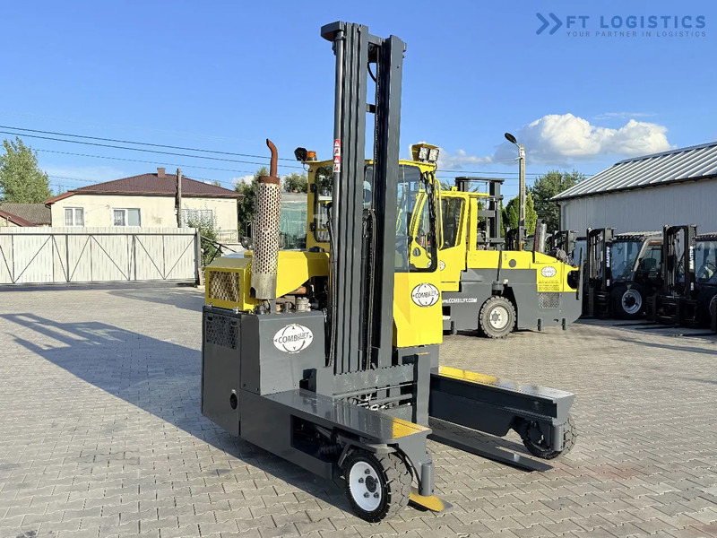 Combilift C3000 / GAS / TRIPLEX – 7600MM / FORK POSITIONER / FREE LIFT / FULL HEATED CABIN / ONLY 7868H / Wide range of four-way and side- - Četru pušu autokrāvējs: foto 4 Combilift C3000 / GAS / TRIPLEX – 7600MM / FORK POSITIONER / FREE LIFT / FULL HEATED CABIN / ONLY 7868H / Wide range of four-way and side- - Četru pušu autokrāvējs: foto 4
