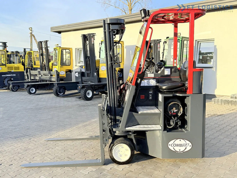 Combilift C3000CB / GAS / TRIPLEX 4900MM / FREE LIFT / SIDE SHIFT / FORK POSITIONER / EXCELLENT CONDITION / Wide range of four-way and sid - Četru pušu autokrāvējs: foto 2 Combilift C3000CB / GAS / TRIPLEX 4900MM / FREE LIFT / SIDE SHIFT / FORK POSITIONER / EXCELLENT CONDITION / Wide range of four-way and sid - Četru pušu autokrāvējs: foto 2