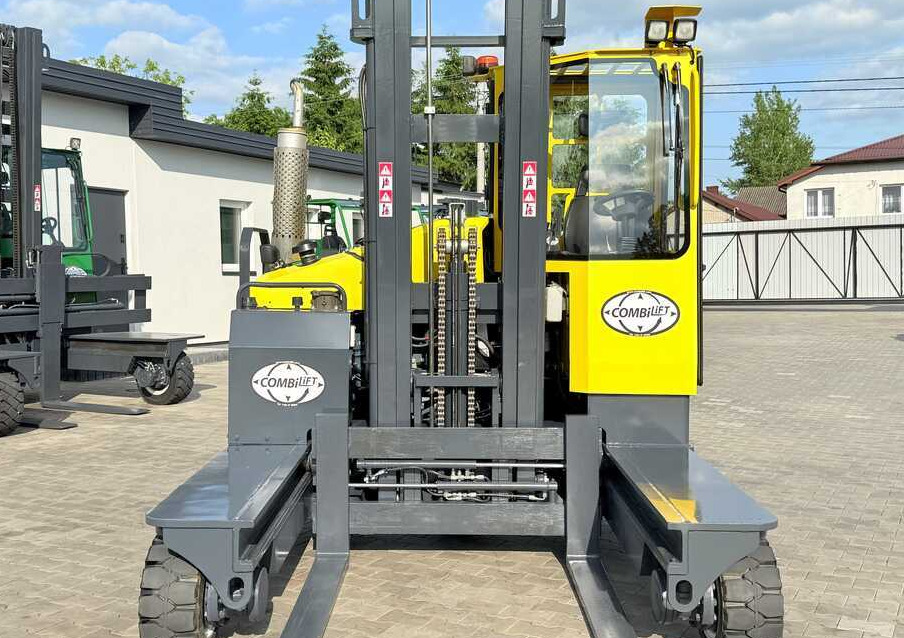 Combilift C4000 / DIESEL / DUPLEX - 4100MM / POSITIONER / ONLY 2951 MTH / LIKE NEW - Četru pušu autokrāvējs: foto 3 Combilift C4000 / DIESEL / DUPLEX - 4100MM / POSITIONER / ONLY 2951 MTH / LIKE NEW - Četru pušu autokrāvējs: foto 3