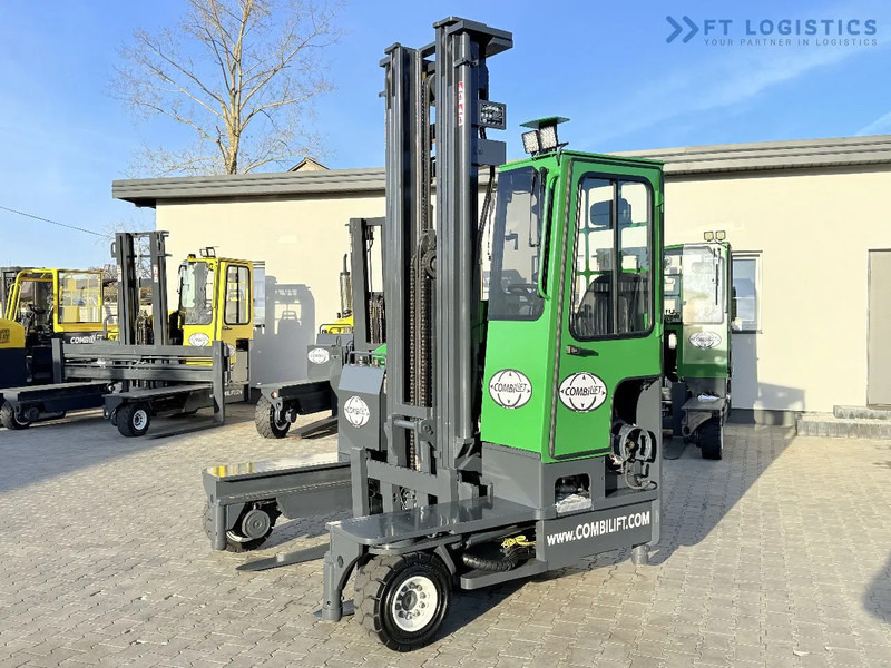 Combilift C4000 / GAS / TRIPLEX - 6900MM / FREE-LIFT / FULL CABIN C4000 / GAS / TRIPLEX - 6900MM / FREE-LIFT / FULL CABIN - Četru pušu autokrāvējs: foto 1 Combilift C4000 / GAS / TRIPLEX - 6900MM / FREE-LIFT / FULL CABIN C4000 / GAS / TRIPLEX - 6900MM / FREE-LIFT / FULL CABIN - Četru pušu autokrāvējs: foto 1