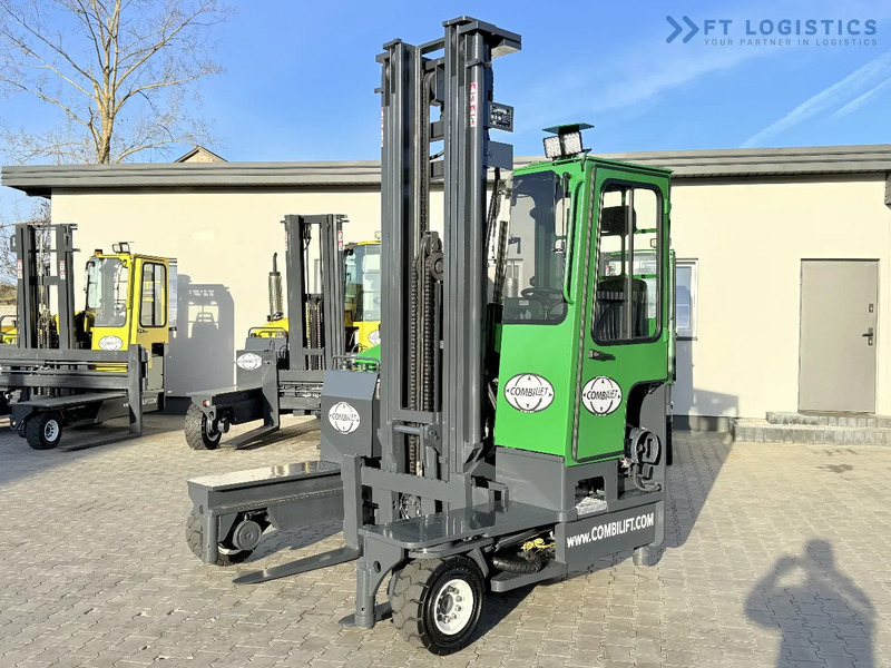 Combilift C4000 / GAS / TRIPLEX - 6900MM / FREE-LIFT / FULL CABIN C4000 / GAS / TRIPLEX - 6900MM / FREE-LIFT / FULL CABIN - Četru pušu autokrāvējs: foto 2 Combilift C4000 / GAS / TRIPLEX - 6900MM / FREE-LIFT / FULL CABIN C4000 / GAS / TRIPLEX - 6900MM / FREE-LIFT / FULL CABIN - Četru pušu autokrāvējs: foto 2