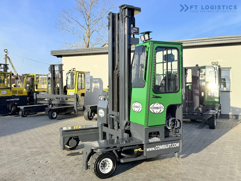 Combilift C4000 / GAS / TRIPLEX - 6900MM / FREE-LIFT / FULL CABIN C4000 / GAS / TRIPLEX - 6900MM / FREE-LIFT / FULL CABIN - Četru pušu autokrāvējs: foto 3 Combilift C4000 / GAS / TRIPLEX - 6900MM / FREE-LIFT / FULL CABIN C4000 / GAS / TRIPLEX - 6900MM / FREE-LIFT / FULL CABIN - Četru pušu autokrāvējs: foto 3