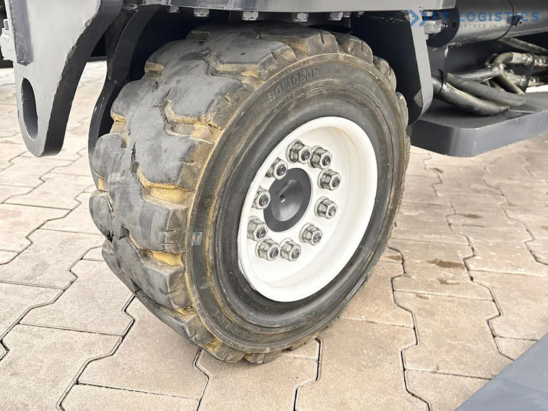 Combilift C4500 / DUPLEX / 4050MM / DIESEL / WIDE POSITIONER / FREE LIFT C4500 / DUPLEX / 4050MM / DIESEL / WIDE POSITIONER / FREE LIFT - Četru pušu autokrāvējs: foto 5 Combilift C4500 / DUPLEX / 4050MM / DIESEL / WIDE POSITIONER / FREE LIFT C4500 / DUPLEX / 4050MM / DIESEL / WIDE POSITIONER / FREE LIFT - Četru pušu autokrāvējs: foto 5