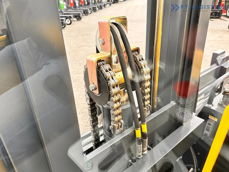 Combilift C4500 / DUPLEX / 4050MM / DIESEL / WIDE POSITIONER / FREE LIFT C4500 / DUPLEX / 4050MM / DIESEL / WIDE POSITIONER / FREE LIFT - Četru pušu autokrāvējs: foto 2 Combilift C4500 / DUPLEX / 4050MM / DIESEL / WIDE POSITIONER / FREE LIFT C4500 / DUPLEX / 4050MM / DIESEL / WIDE POSITIONER / FREE LIFT - Četru pušu autokrāvējs: foto 2