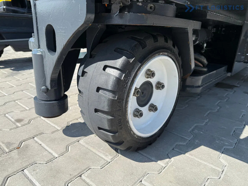 Combilift C5000E / ELECTRIC / TRIPLEX 8300MM / FULL FREE LIFT / WIDE FORK POSITIONER / SIDE SHIFT / BATTERY LIKE NEW C5000E / ELECTRIC / T - Četru pušu autokrāvējs: foto 3 Combilift C5000E / ELECTRIC / TRIPLEX 8300MM / FULL FREE LIFT / WIDE FORK POSITIONER / SIDE SHIFT / BATTERY LIKE NEW C5000E / ELECTRIC / T - Četru pušu autokrāvējs: foto 3