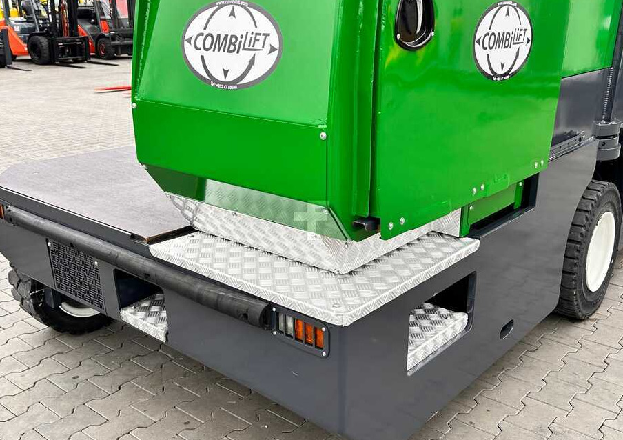 Combilift C5000SL / DIESEL / 4500MM / DUPLEX / CABIN / PLATFORMS / LIKE NEW - Četru pušu autokrāvējs: foto 3 Combilift C5000SL / DIESEL / 4500MM / DUPLEX / CABIN / PLATFORMS / LIKE NEW - Četru pušu autokrāvējs: foto 3